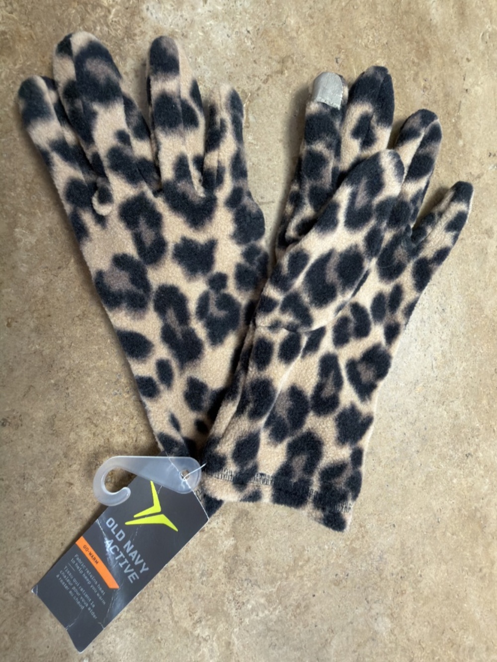 NEW Old Navy Go-Warm Performance Fleece Text-Friendly Gloves Animal Print Sm/MED